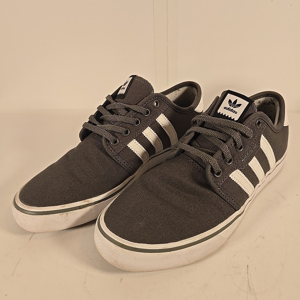 Adidas Men's Shoes Gray &‎ White  LYV 029001 size 7.5